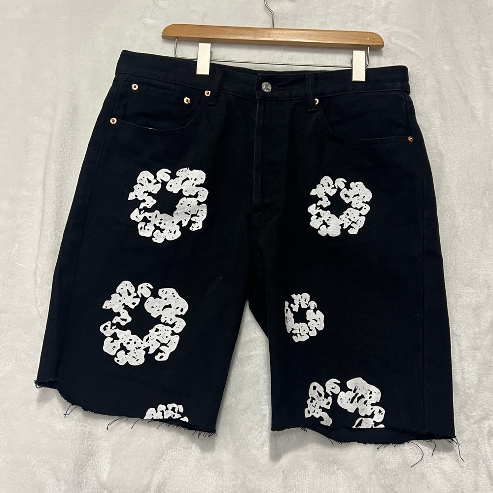 Denim Tears x Levi’s Cotton Wreath Jean Shorts 501 DT Black 36 10” Authentic